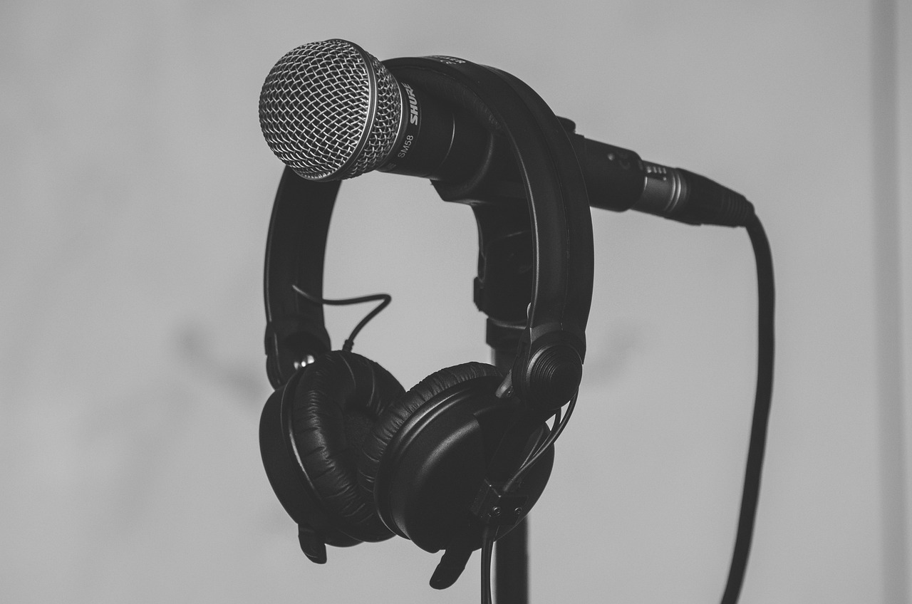 découvrez les meilleurs systèmes audio pour votre maison ou votre bureau : enceintes, amplificateurs et accessoires, pour une expérience sonore optimale.