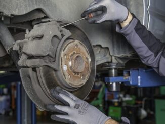 faites remplacer vos plaquettes de frein rapidement et en toute sécurité. découvrez nos conseils et guide étape par étape pour un changement de plaquettes efficace et économique.