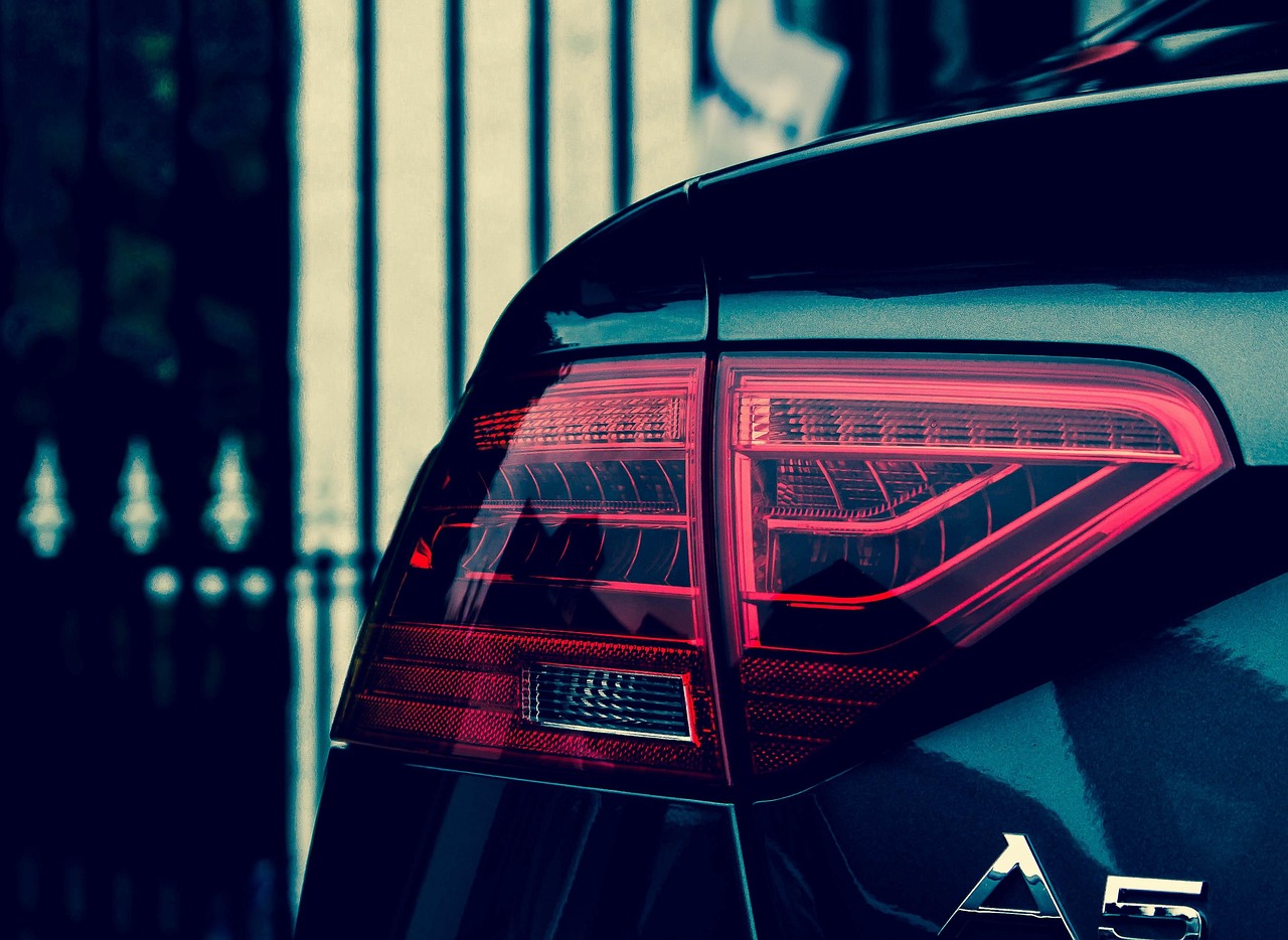 découvrez l'univers du car design : tendances, innovations et conseils pour comprendre comment naissent les voitures de demain. explorez les secrets de la conception automobile.