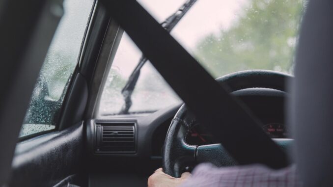 driving safety apps découvrez les meilleures applications de sécurité routière pour une conduite plus sûre. suivi en temps réel, alertes de danger et conseils pratiques pour protéger chaque trajet.