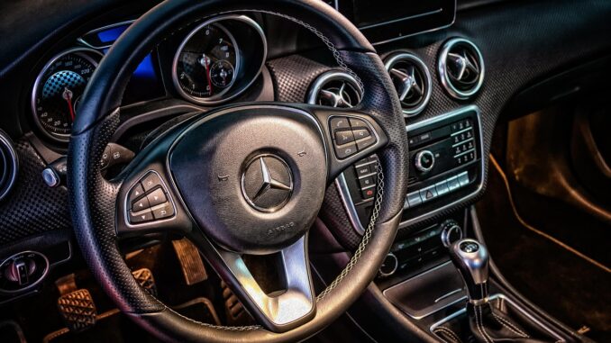luxury car market découvrez les dernières tendances du marché des voitures de luxe, les marques incontournables et les évolutions qui façonnent l’industrie automobile haut de gamme.