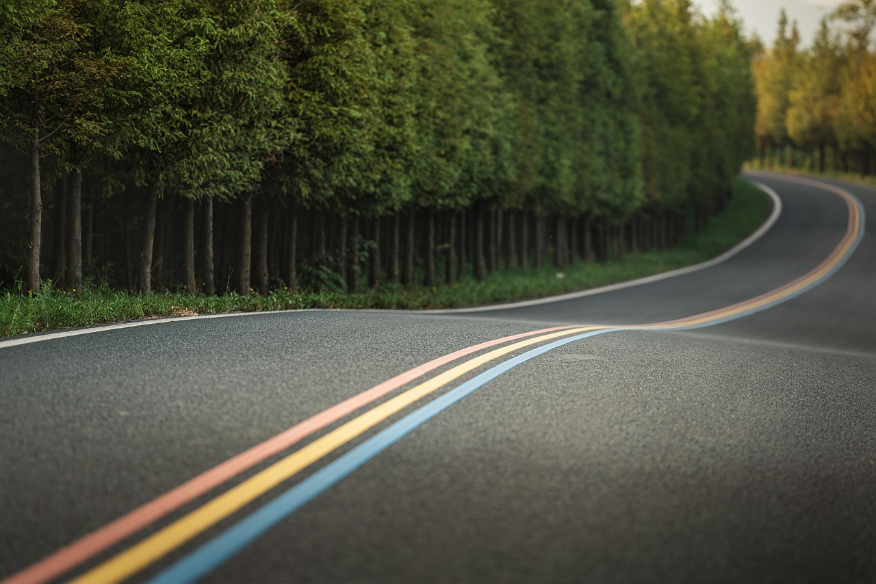 découvrez les plus belles routes panoramiques pour des escapades inoubliables en voiture. explorez des itinéraires pittoresques, admirez des paysages à couper le souffle et vivez une expérience de conduite unique.
