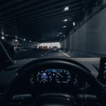 découvrez comment l'intelligence artificielle révolutionne l'industrie automobile en améliorant la sécurité, la conduite autonome et l'expérience utilisateur.