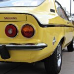 découvrez notre sélection des meilleurs films cultes automobiles, alliant passion, adrénaline et histoires inoubliables de voitures légendaires.