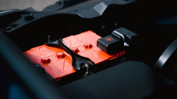 découvrez nos conseils essentiels pour l'entretien des voitures électriques et prolongez la durée de vie de votre véhicule écologique.